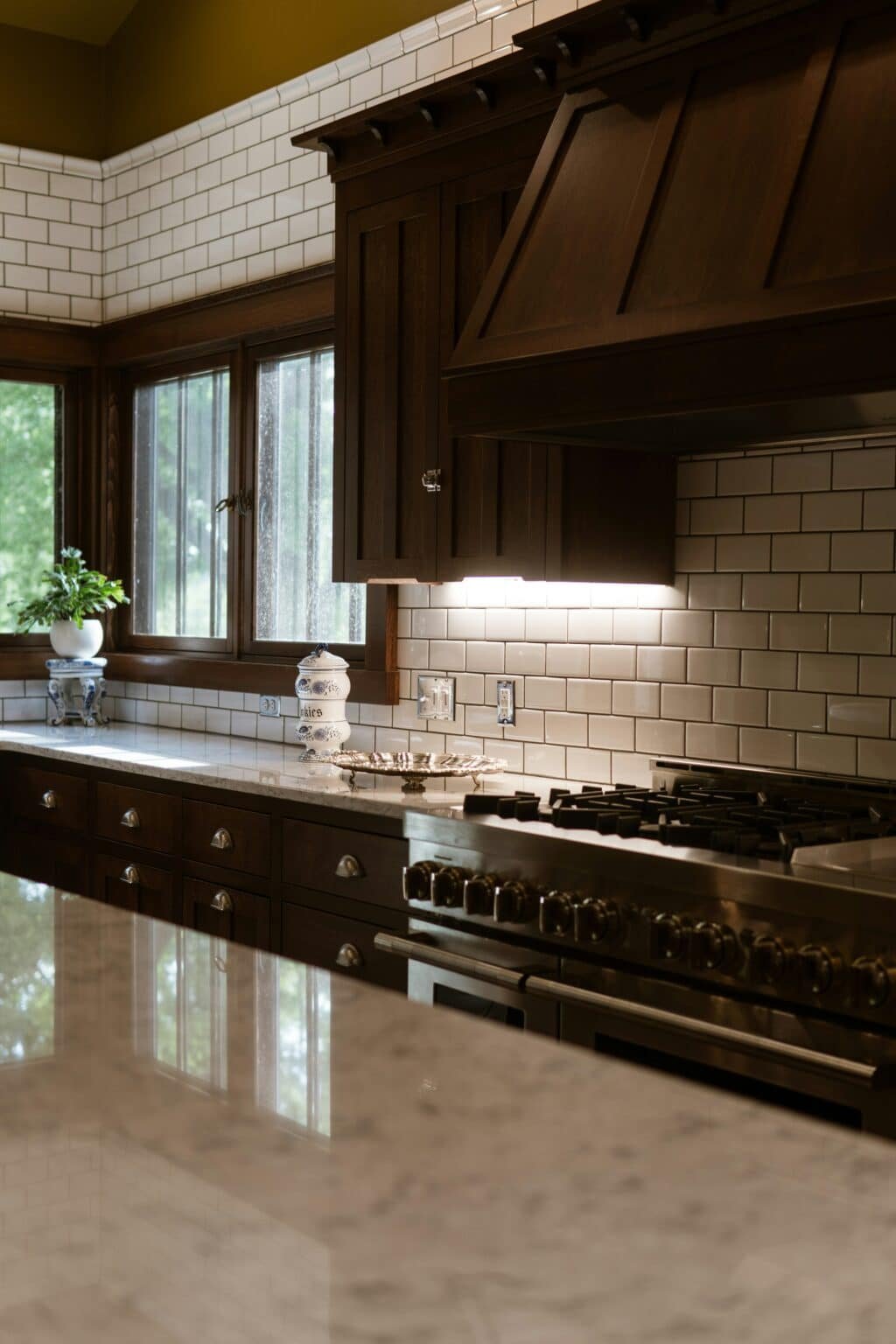 Lighting design in Manhattan. Under-cabinet lighting in a kitchen