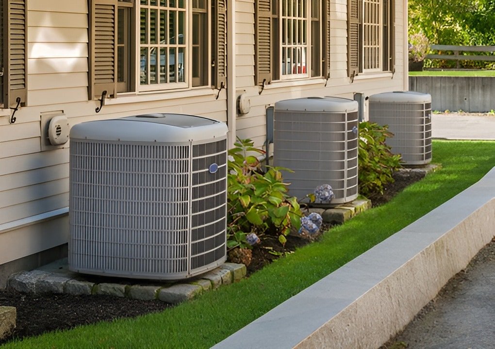 HVAC outdoor unit. HVAC contractor in Manhattan